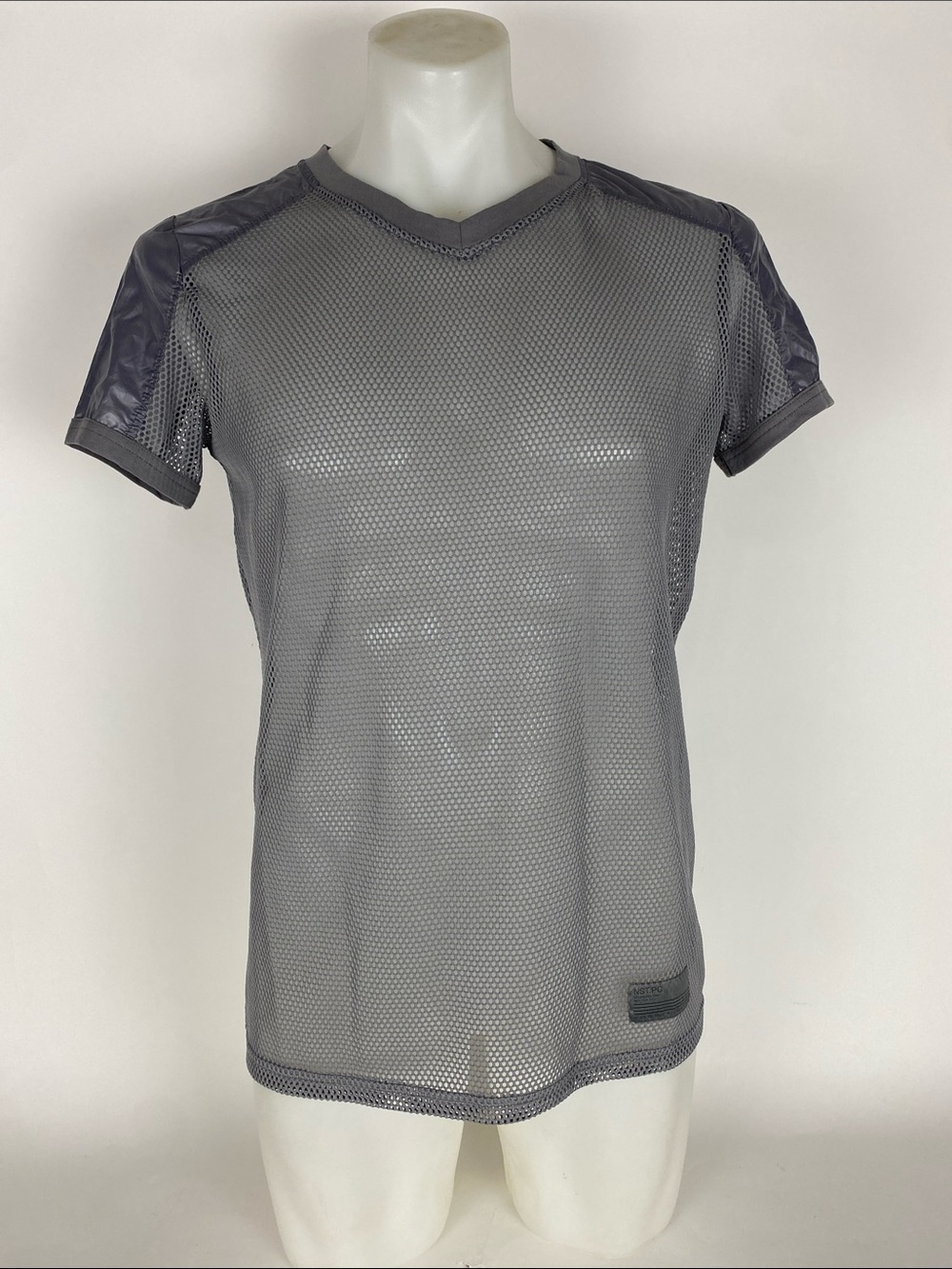 New Nasty Pig Mesh Launch Shirt Gray Men’s Size Small